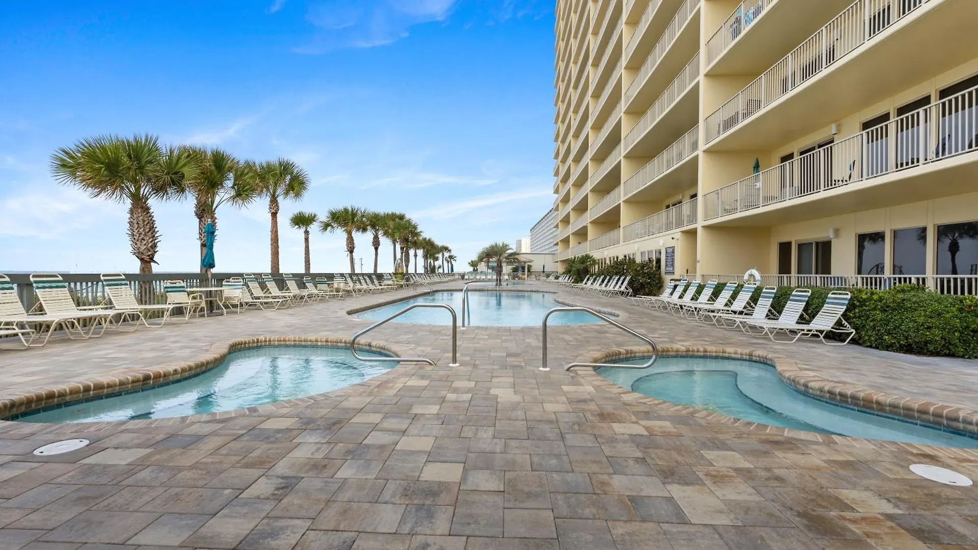Holiday home Newly Renovated Luxury Ocean Front Condo! Top Floor Condo With Penthouse Ocean Views! Panama City Beach