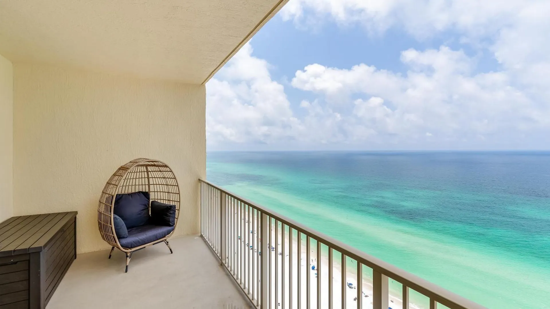 Newly Renovated Luxury Ocean Front Condo! Top Floor Condo With Penthouse Ocean Views! Panama City Beach