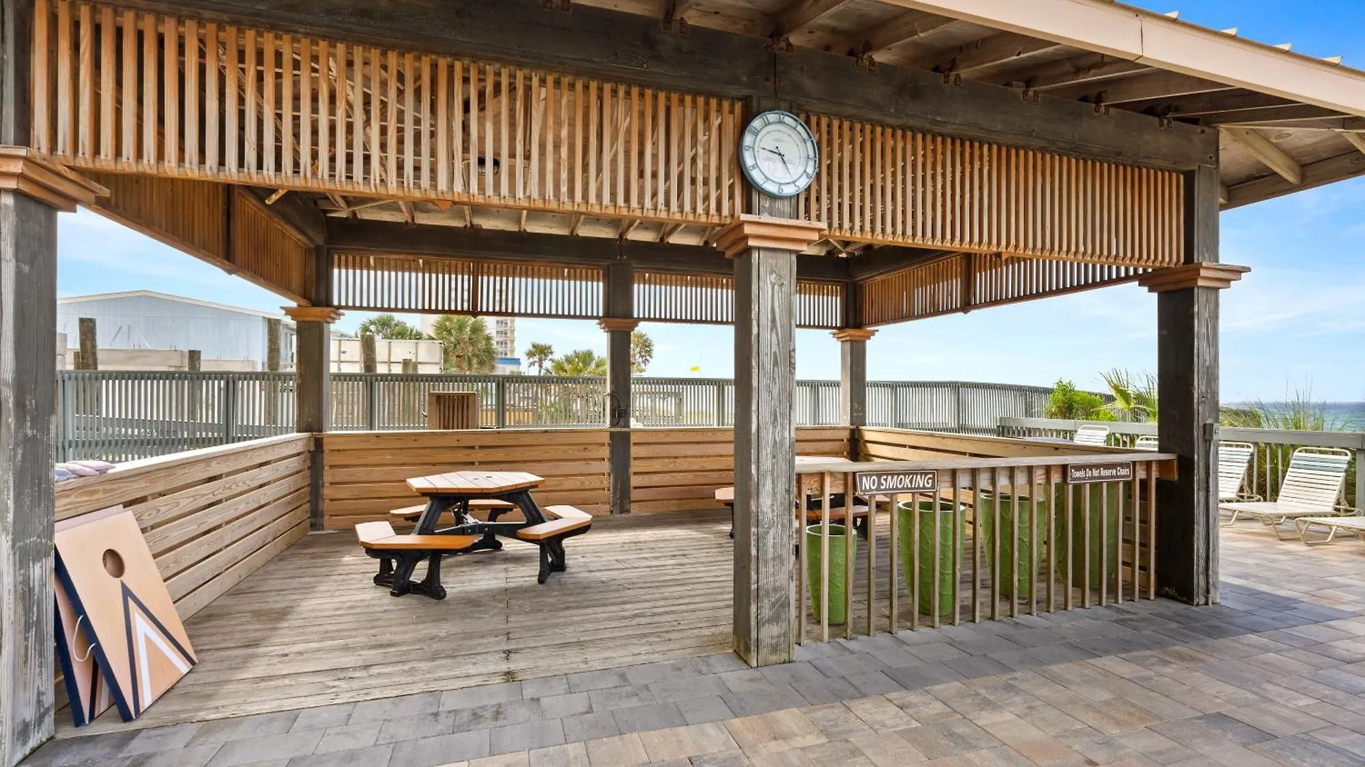 Holiday home Newly Renovated Luxury Ocean Front Condo! Top Floor Condo With Penthouse Ocean Views! Panama City Beach United States