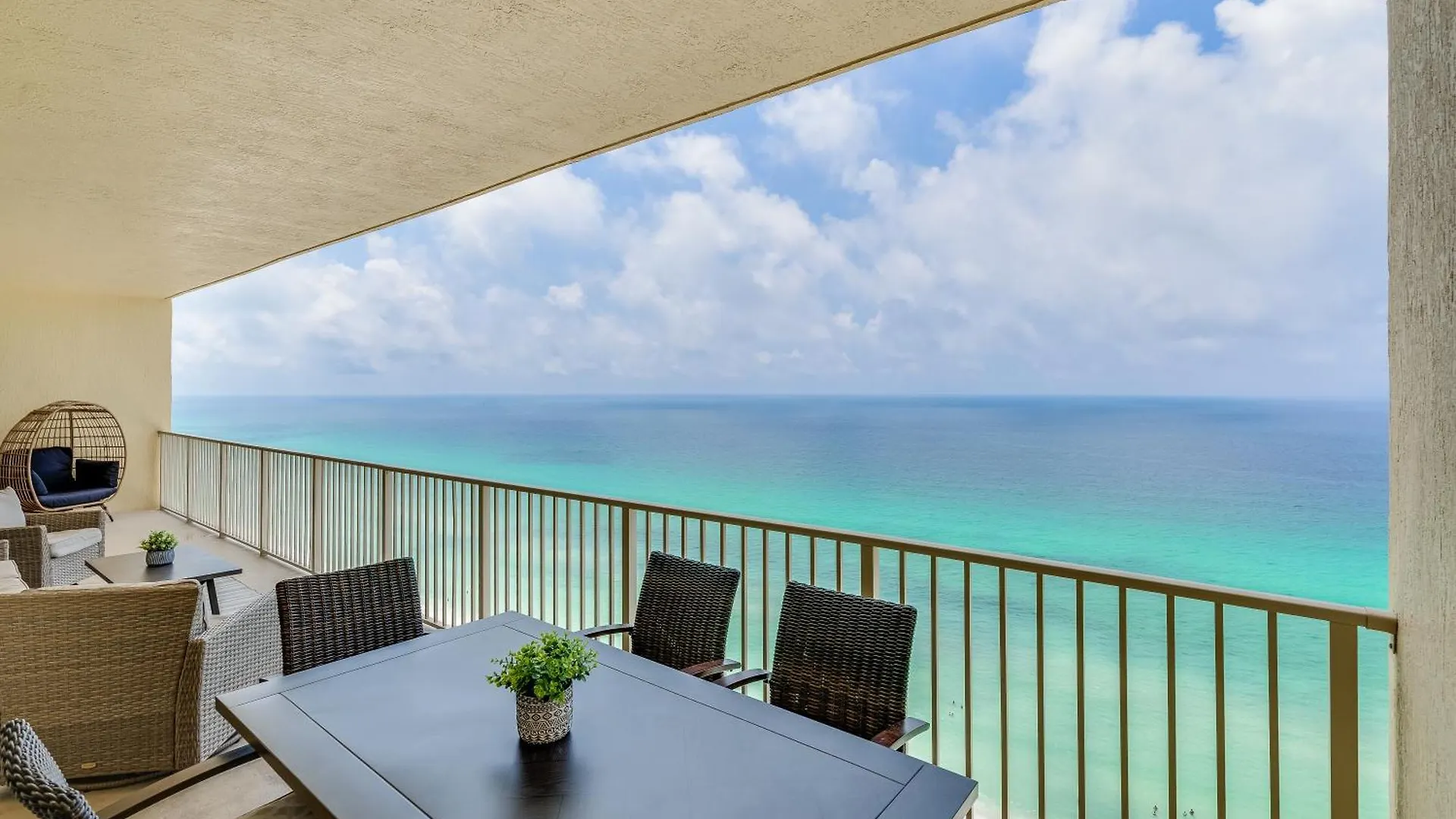 Newly Renovated Luxury Ocean Front Condo! Top Floor Condo With Penthouse Ocean Views! Panama City Beach
