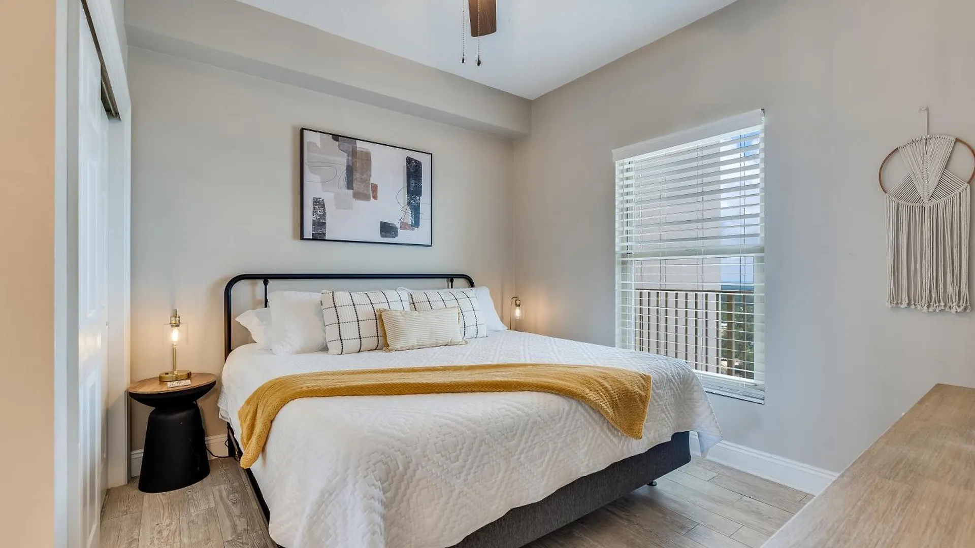 Newly Renovated Luxury Ocean Front Condo! Top Floor Condo With Penthouse Ocean Views! Panama City Beach Holiday home